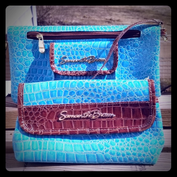 samantha brown Handbags - SAMANTHA BROWN TRAVEL Set of 2